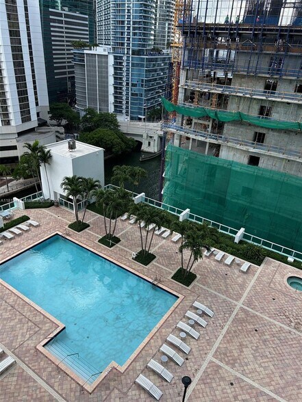 Building Photo - 31 SE 5th St