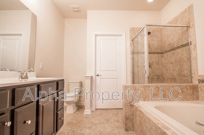 Building Photo - 24 Fairchild Way