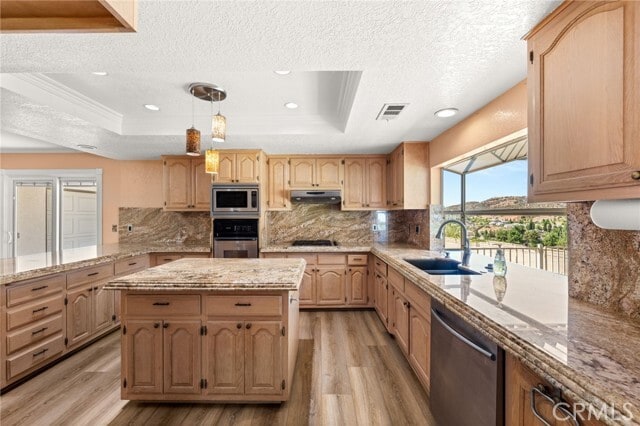Building Photo - 36608 Oak Ridge Dr