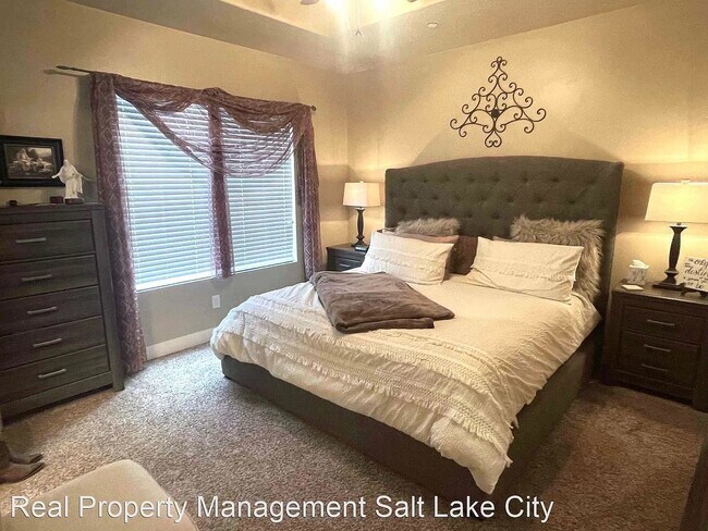 Building Photo - BEAUIFUL HOME!!!