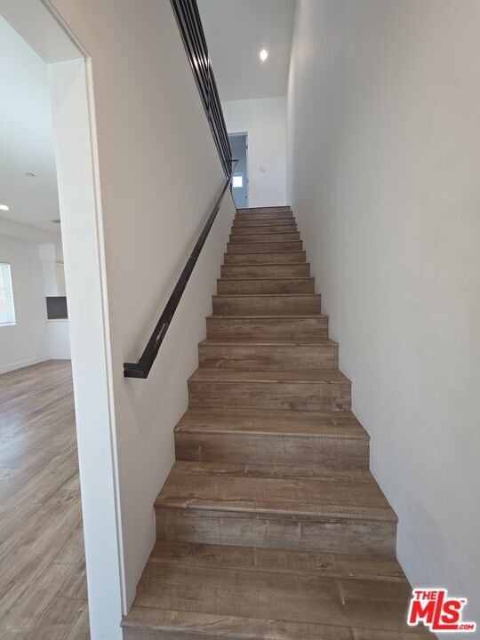 Building Photo - 2765 1/2 W 12th St