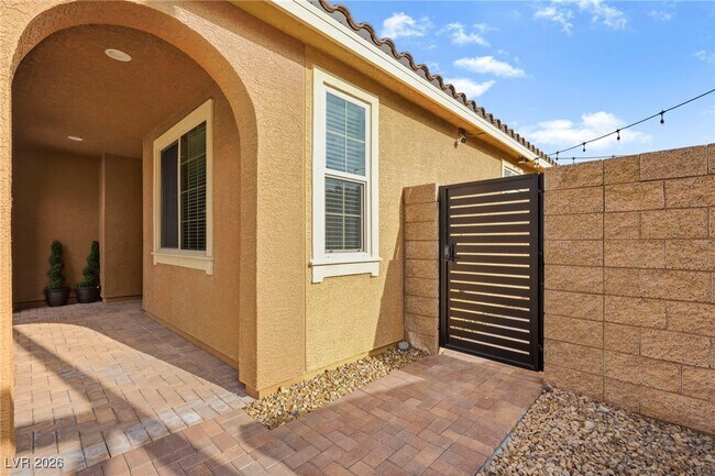 Building Photo - 2198 Trivero St