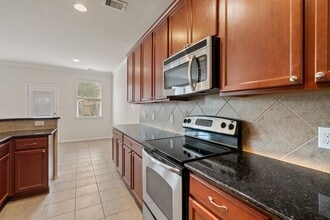 Building Photo - 24606 Folkstone Cir