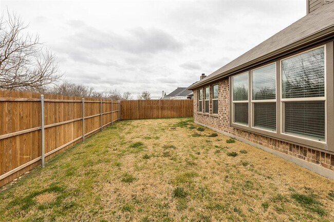 Building Photo - 6320 Red Cliff Dr