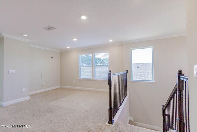 Building Photo - 258 Thistleton Wy