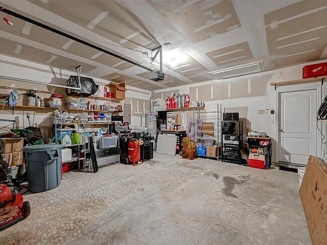 Building Photo - 9819 Swindale Ridge Ln