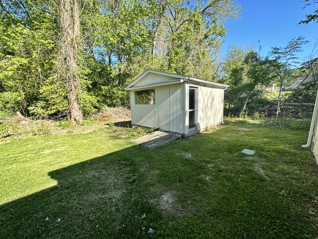 shed - 1005 N 17th St