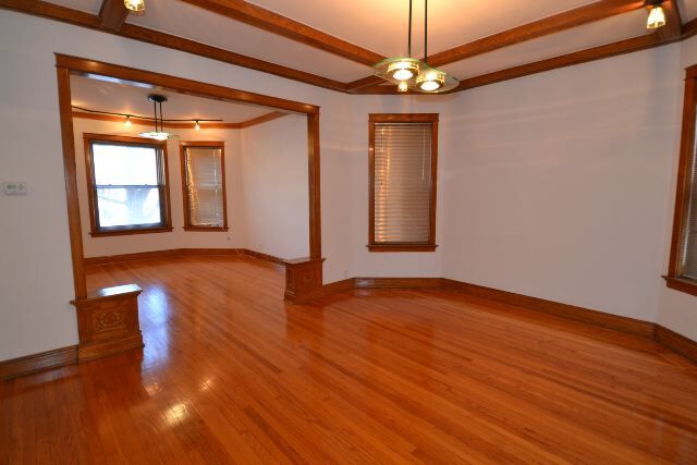 Building Photo - 4118 N Ashland Ave