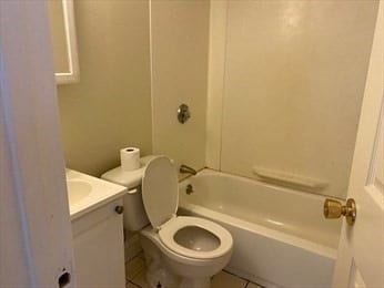 Building Photo - 46 Macy St