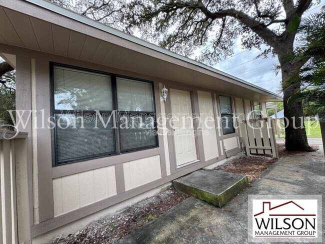 Building Photo - 359 Chaucer Ct