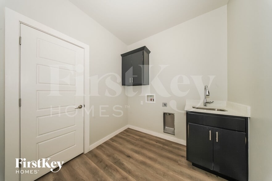 Building Photo - 504 NW 183rd St