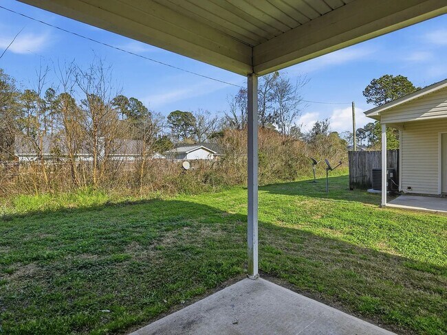 Building Photo - 4044 Cedars Pkwy
