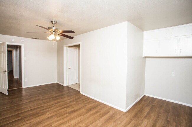 Building Photo - "Charming 4-Bedroom Home with Granite Touches & Gleaming Hardwood Floors in Lubbock!"