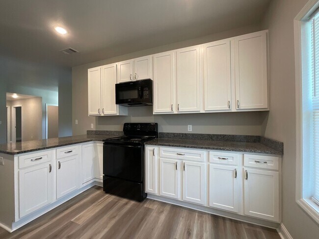 Building Photo - Duplex