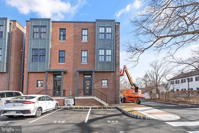 Building Photo - 113 Thornton Ln