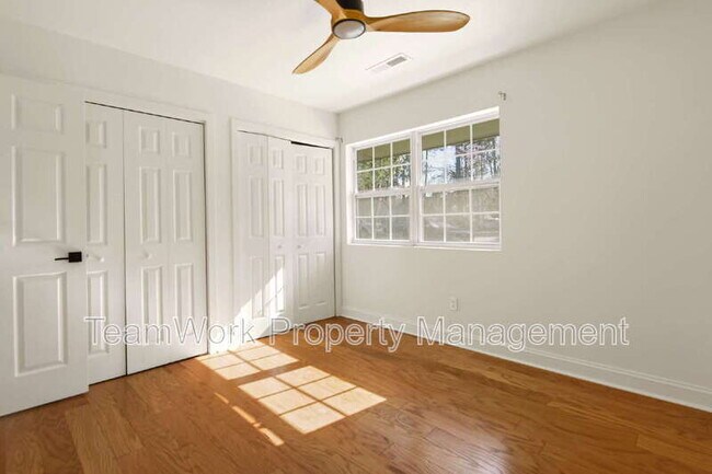 Building Photo - 1127 Snap Dragon Ct