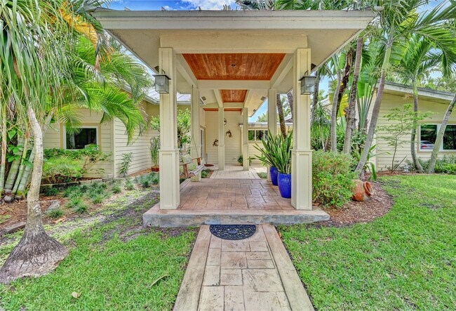 Building Photo - 2150 Tanbark Ln