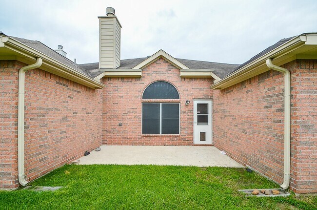 Building Photo - 21731 Hannover Ridge Dr