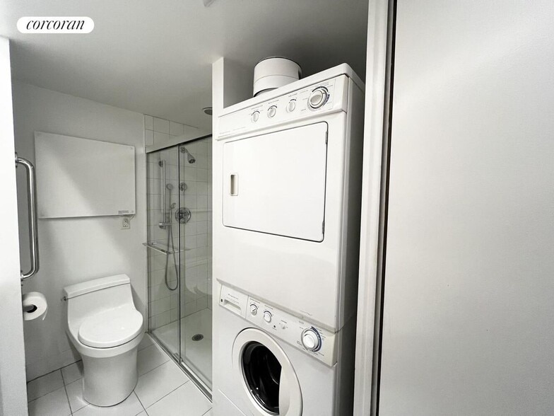 Building Photo - 4 Willow Pl