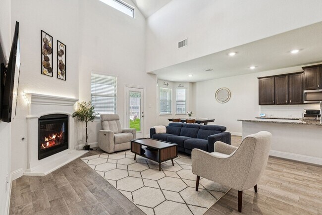 Building Photo - 2913 Cerro Ranch Rd