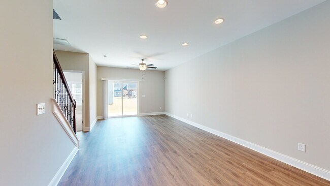 Building Photo - Robinson Floor Plan