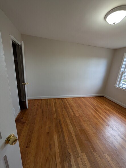 Building Photo - 3630 Elmora Ave