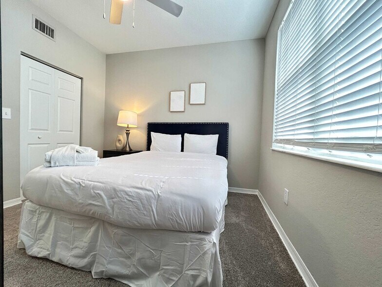 Building Photo - 9533 Magnolia Blossom Dr