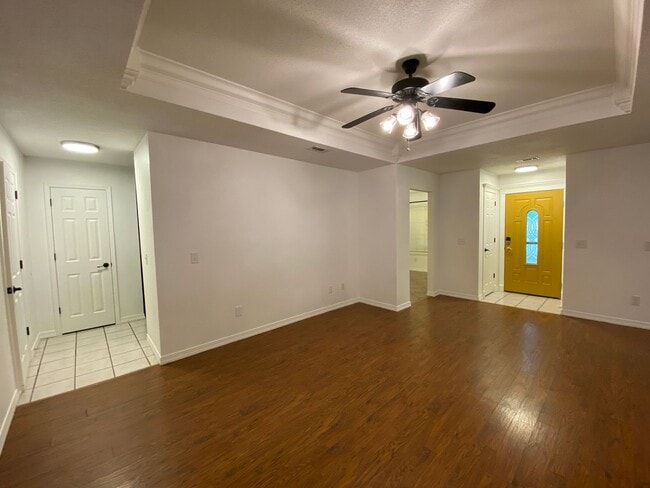 Building Photo - 1326 Tradition Ave