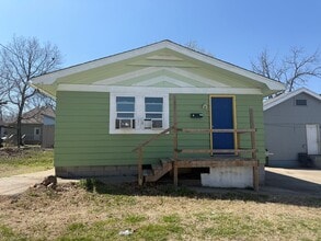 Building Photo - Big style, small footprint—ALL UTILITIES INCLUDED