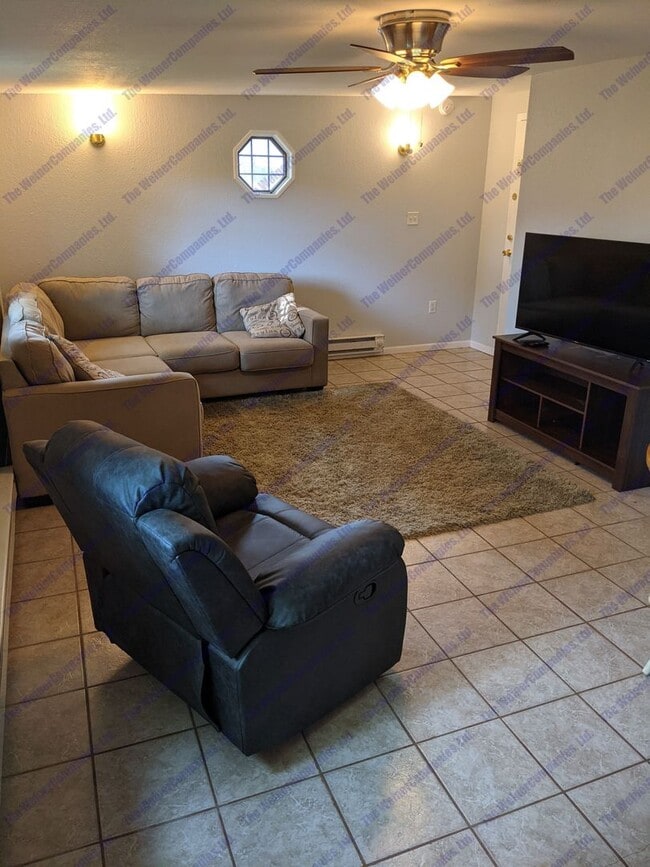 Building Photo - Now leasing!!!