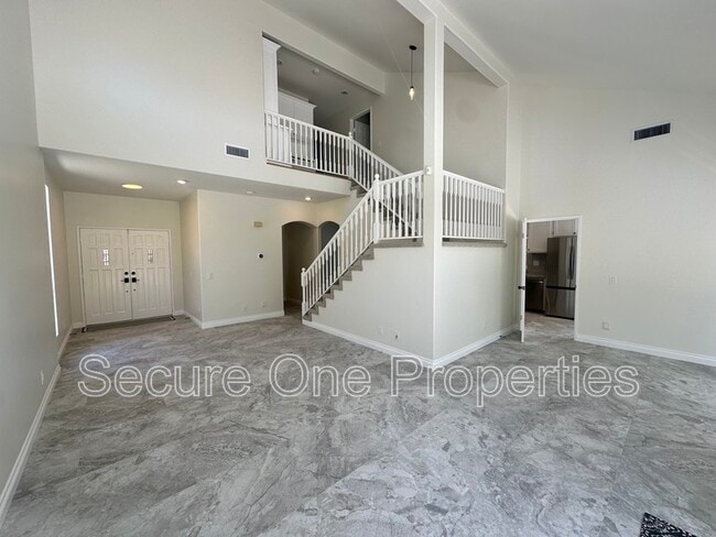 Building Photo - 1740 Amarelle St