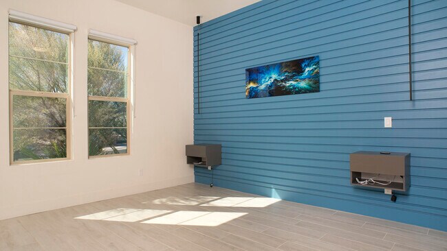 Building Photo - 82830 Logan Creek Dr