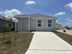 Building Photo - 3729 Hillside Cir