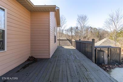 Building Photo - 306 White Cap Ln