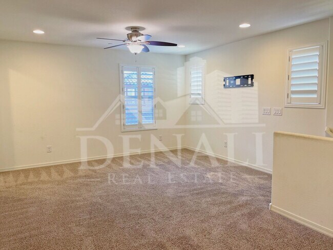 Building Photo - 4737 E Betty Elyse Ln