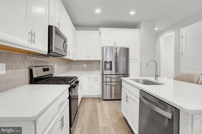Building Photo - 3113 Bullfinch Ln