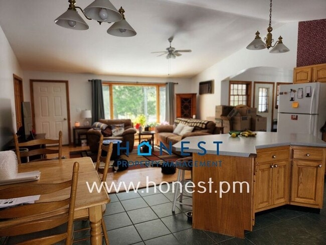 Building Photo - 12 Joey Ln