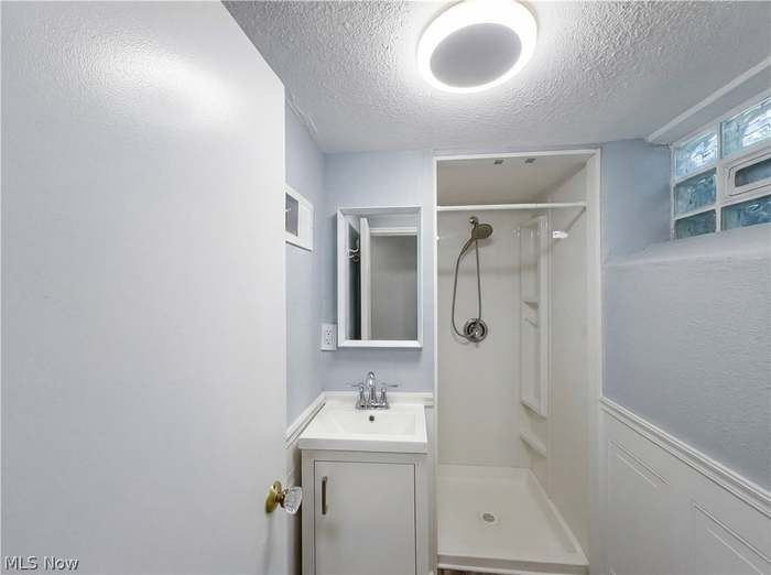 Building Photo - 18715 Libby Rd