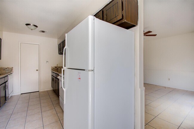 Building Photo - 4124 Belle Park Dr