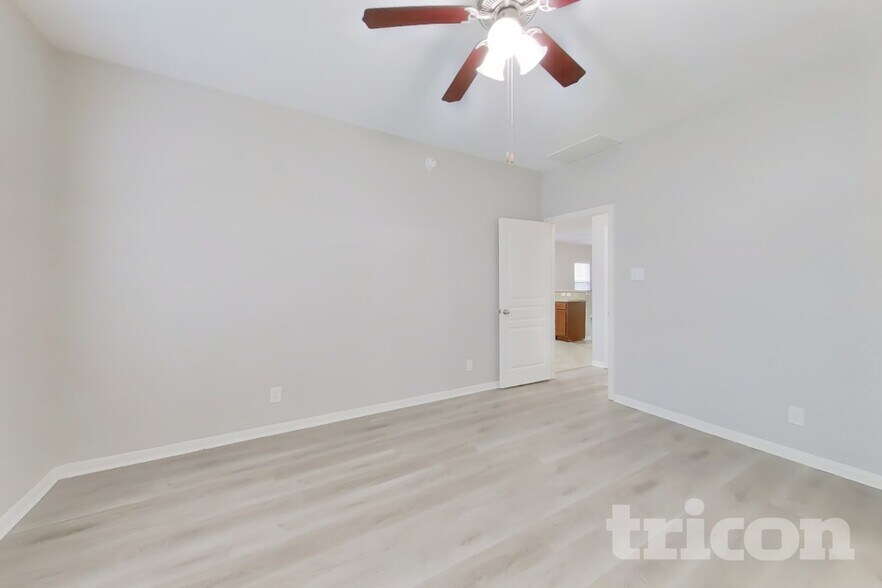 Building Photo - 6103 Coleus St