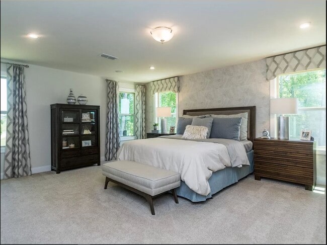 Building Photo - 2214 Gregor Overlook Ln