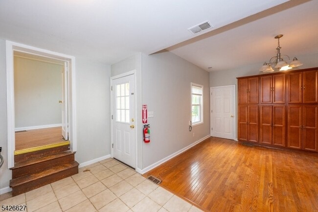 Building Photo - 99 Chesapeake Ave