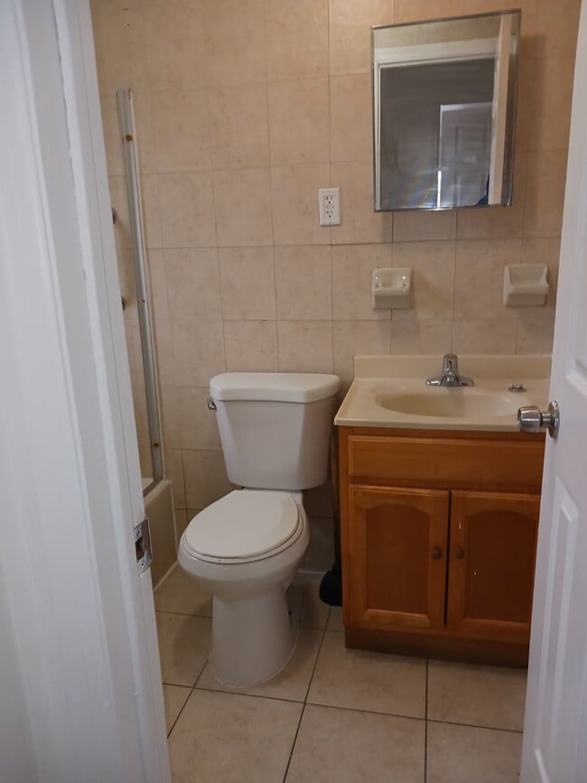 Building Photo - 1349 Franklin Ave