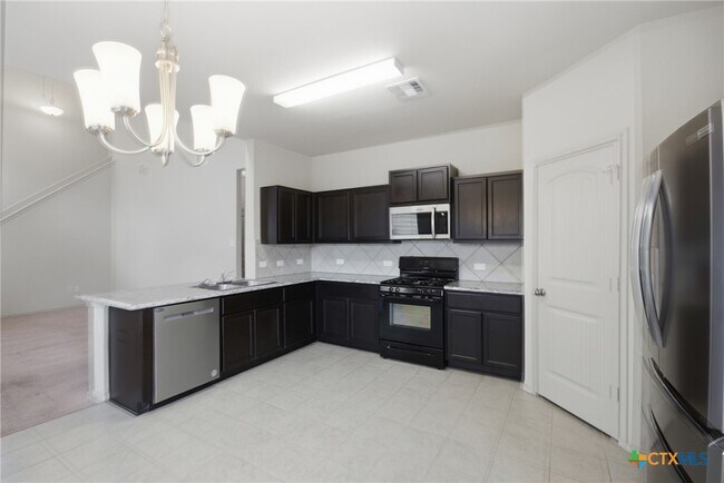 Building Photo - 131 Lake Gln