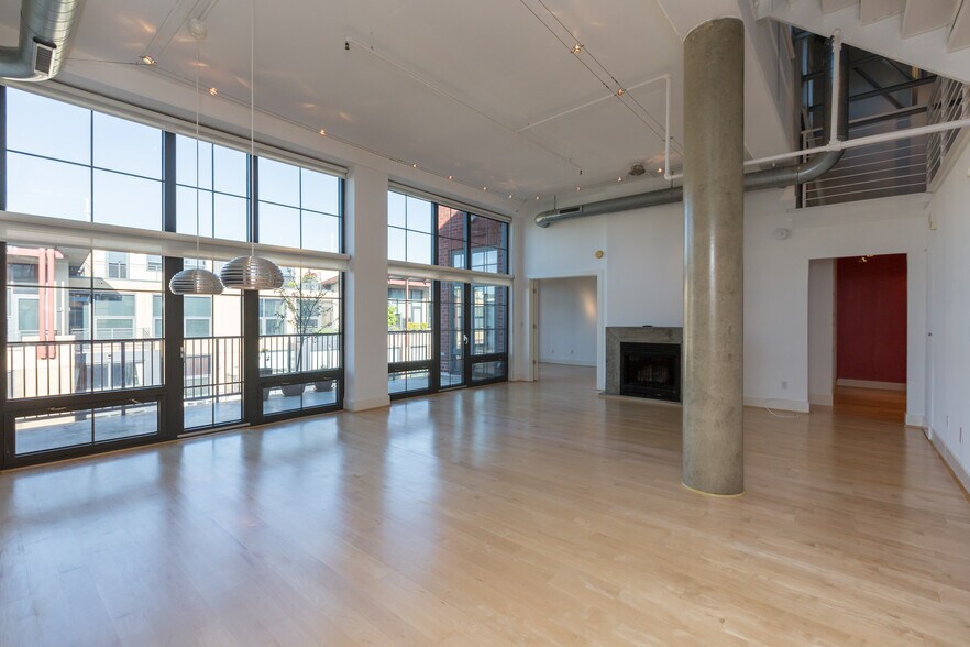 Building Photo - 2328 Champlain St NW