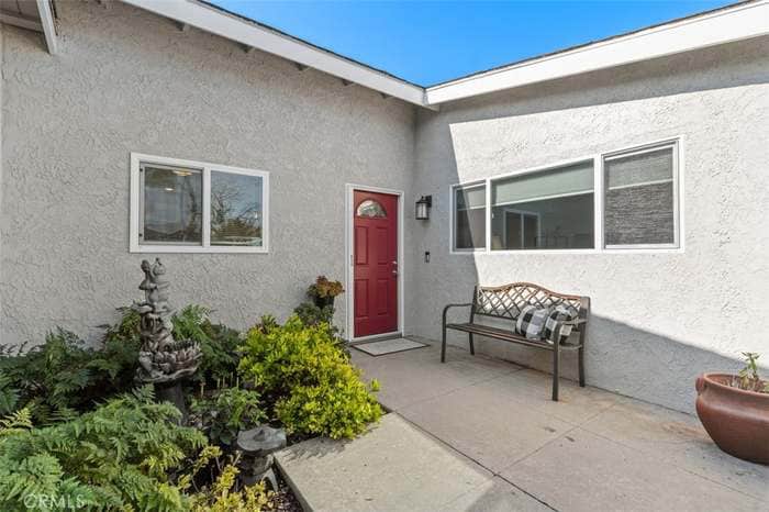 Building Photo - 15201 Nottingham Ln