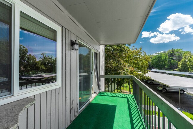 Building Photo - 5761 S Waterbury Cir