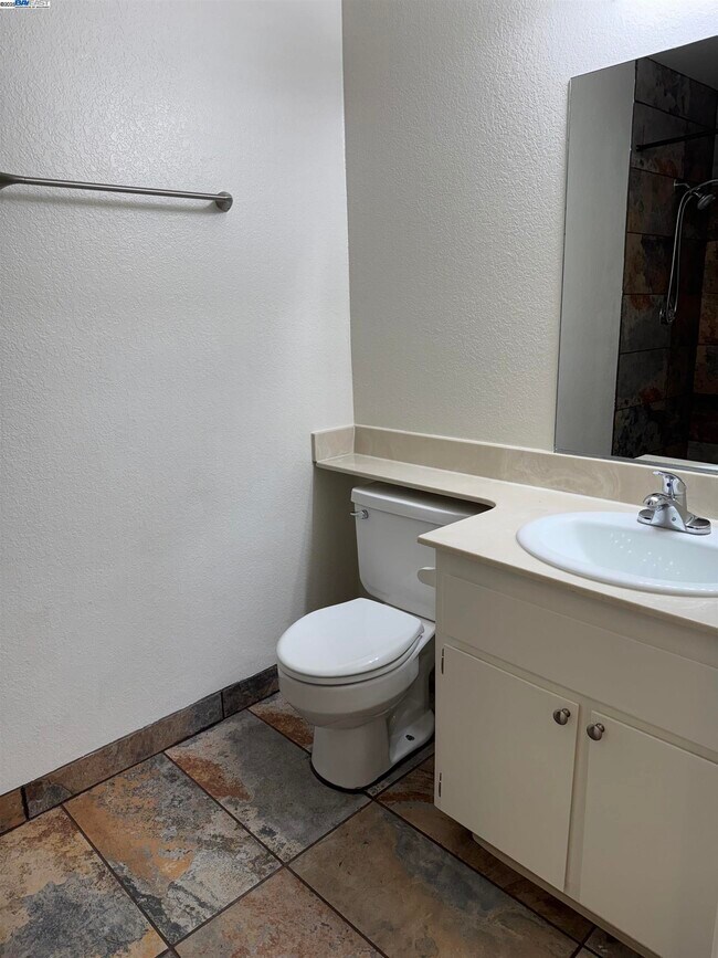 Building Photo - 8145 Mountain View Dr