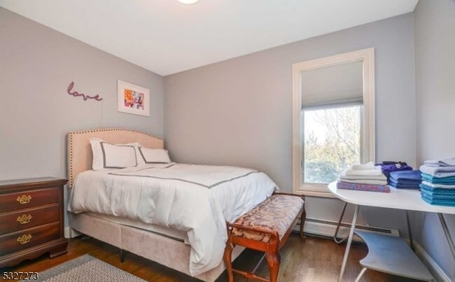 Building Photo - 25 Skymark Ct