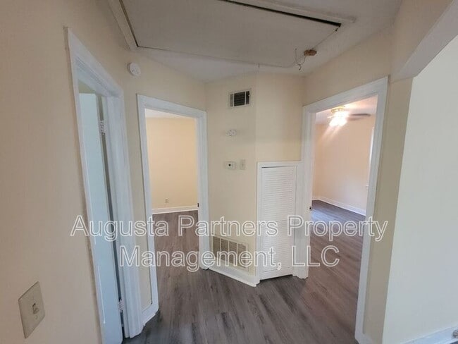 Building Photo - 1223 Radiance Dr